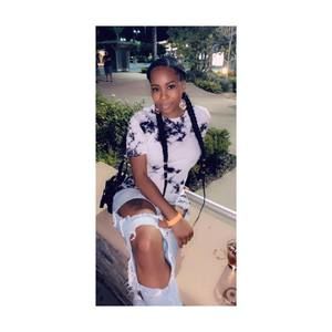 Meet your Posher, Maya